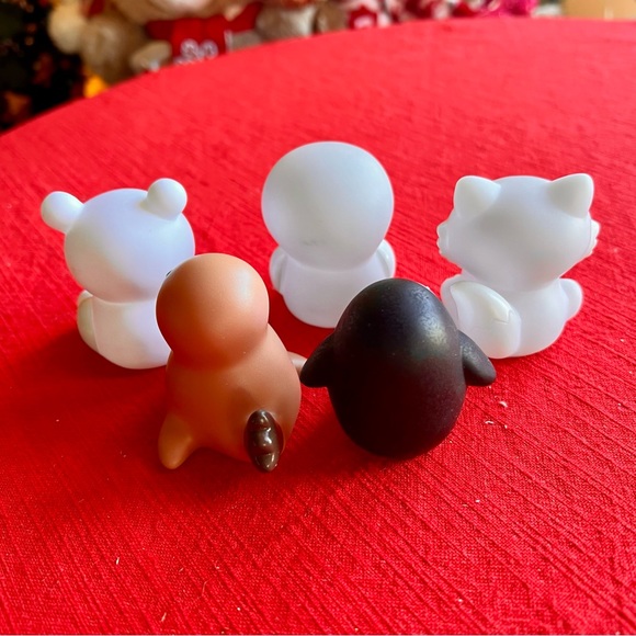 NWOT 🥀 North Pole Winter Bath Toy Rubber Friends - Picture 3 of 4